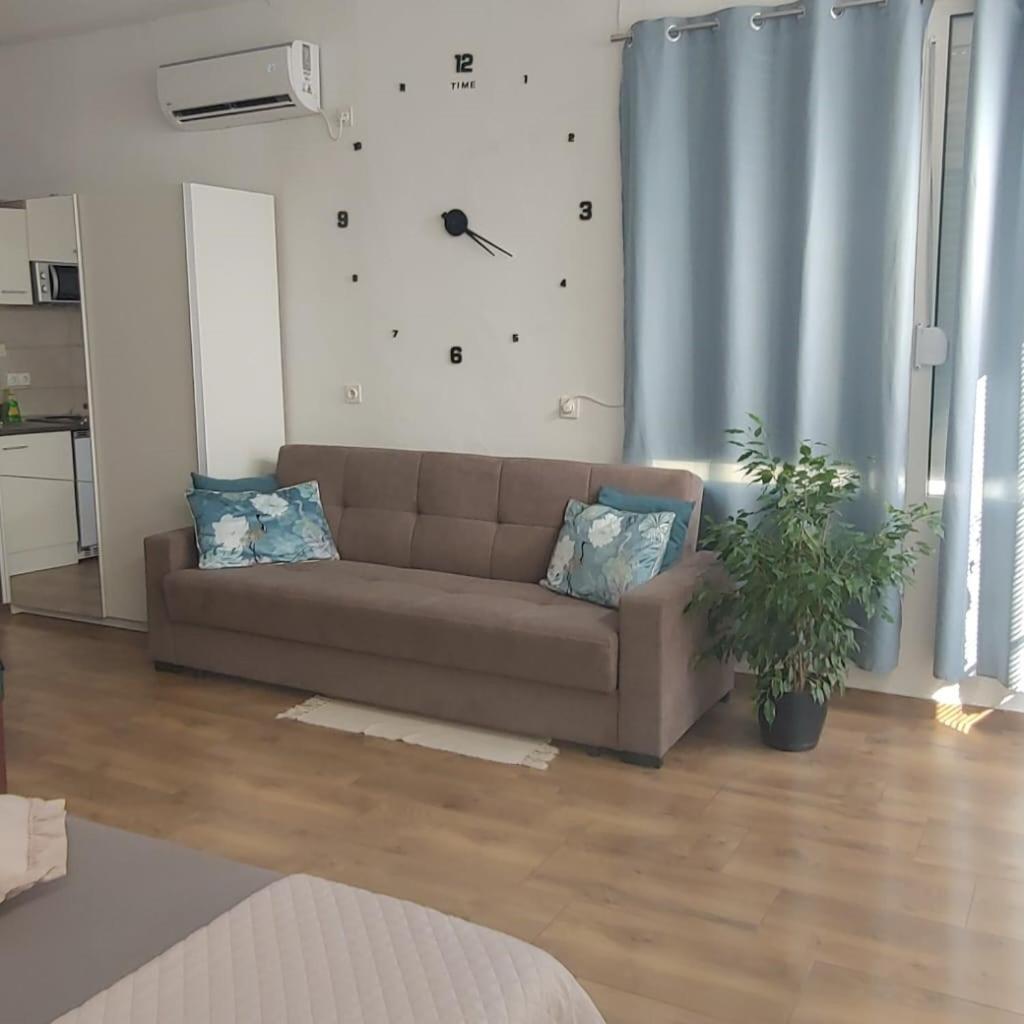 Piccolo Apartment Knin Exterior photo